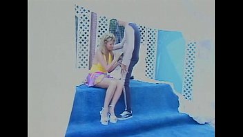 Preview 1 of Nina Hartley Beeg - Metro - Just Blonde Sex 01 - scene 7