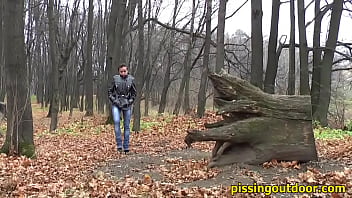 Preview 1 of Santiya Santos New Prant Dl - Big stub pissing