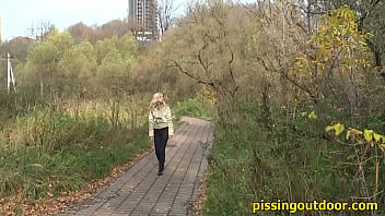 Preview 1 of Cuero Great Whores - Pissing in open place