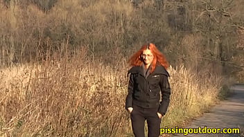 Preview 1 of Hot Lapdancer - Pissing on the road