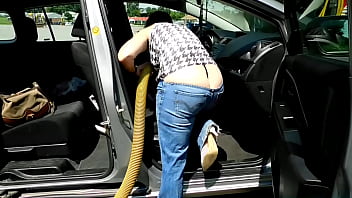 Preview 2 of Seachvoyeur Marocaine - Car Wash exhibitionist - Big ass busting out of low rise jeans