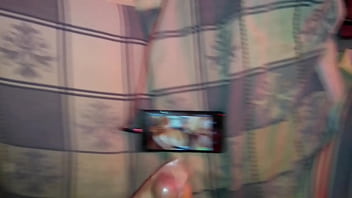 Preview 1 of Sex Arabestani - Polski chłopak Adrian intensywnie trzepie i spuszcza się w gumkę