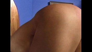 Preview 4 of Shkol Sexi Hd - Metro - Lesbian Sex 02 - scene 8 - extract 1