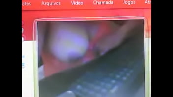 Preview 2 of Hdxxx 20 - mostrando os peitinhos na cam