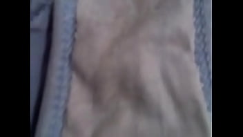 Preview 3 of Sex Vidoes Of Alia - Esposa con calz&oacute_n azul mostr&aacute_ndose