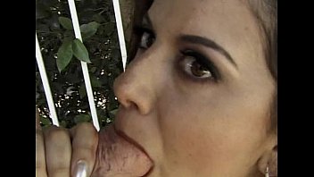 Preview 2 of La Woon - Blowjob Garden