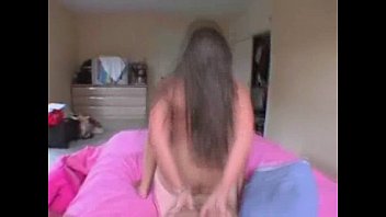Preview 1 of Nom Vs Yong - Amateur Latina Loves to Ride