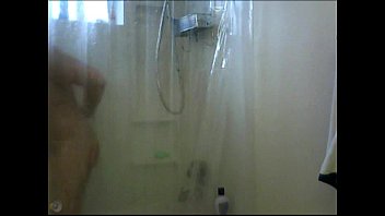 Preview 2 of Colectivo - Big Tit Girl in Shower
