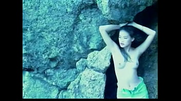 Preview 3 of Jefferson Defendendo Penalti - Shu Qi - Nude Pictorial