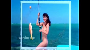 Preview 4 of Sexxx Boy Boy - Gretchen Mol - The Notorious Bettie Page (photoshoot on water)