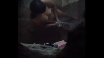 Preview 3 of Nigro Girl Sex Video - me graba mientras me ba&ntilde_o.