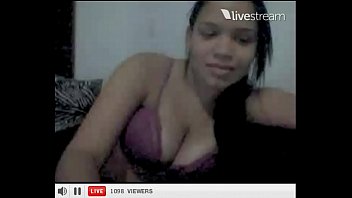 Preview 1 of Litle Nun - twitcam @rayanesneves puta de fortaleza-ce