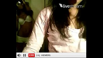 Preview 1 of Deep Mputh - twitcam @ AndreaSoto
