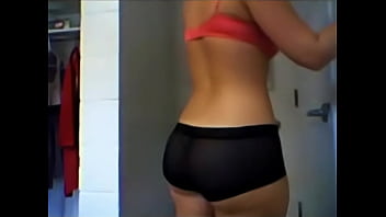 Preview 1 of Xdayanna18 - my pawg girlfriend Miss Kelli making that ass clap