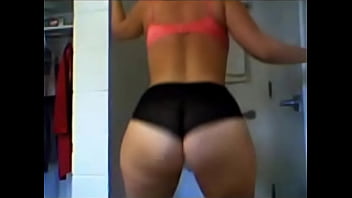 Preview 4 of Xdayanna18 - my pawg girlfriend Miss Kelli making that ass clap