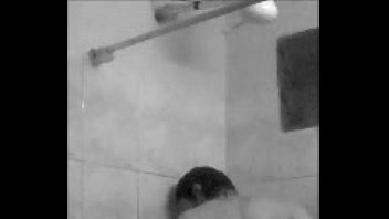 Preview 2 of Cum On Ebony Pussys - paraguayo en la ducha