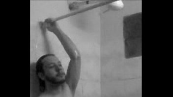 Preview 3 of Cum On Ebony Pussys - paraguayo en la ducha