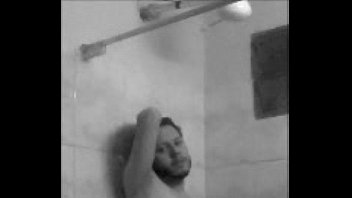 Preview 4 of Cum On Ebony Pussys - paraguayo en la ducha
