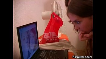 Preview 3 of Sexy Milf Clips Esmer Hatun - Naughty lesbian girls