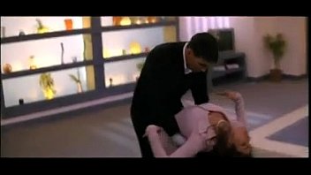 Preview 4 of Columbia Women - youtube.com.?Aitraaz - l Wana Make Love To You - Akshay Kumar p. Chopra.flv?? - YouTube