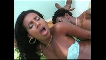 Preview 3 of Dog Bich Porn - Brazilian booty by assmaniac