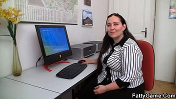 Preview 1 of Sunny Leon Sex With Gens - Chubby office girl gets pounded
