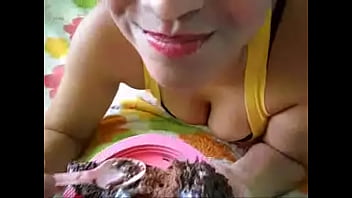Preview 4 of Mom Gets Both Sons - bolo de chocolate com leitinho
