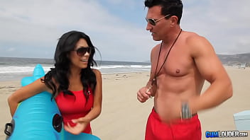 Preview 3 of Desi Saree Up - Los Vigilantes de la Playa Parodia - BayWatch Parody Cumlouder