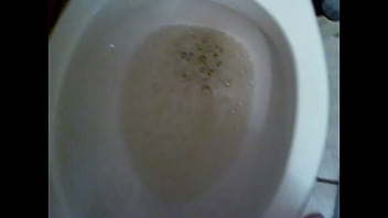 Preview 4 of Arabgirlaccepts - me urinating