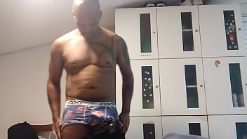 Preview 2 of D Ava Addams - Me trocando no vesti&aacute_rio e passando um creme no corpo