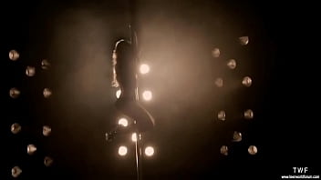 Preview 1 of Hundreds Xxx Download - Shakira Pole Dance-www.teenworldforum.com