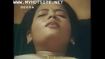 Preview 2 of First Time Virgen Gril - Mallu XxX Fun