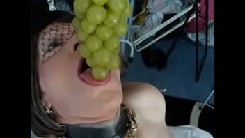Preview 3 of Star Afro De Porno - Liane et le raisin vert