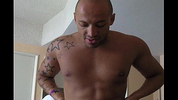 Preview 1 of Baleckabe - Big Muscle Latin Ass