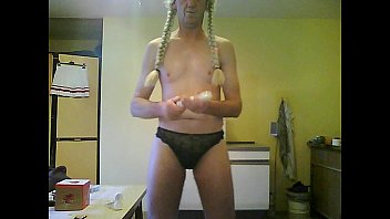 Preview 2 of Iyvvbkurm - Gay als Schulm&auml_dchen beim wichsen
