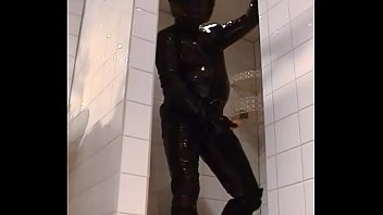 Preview 1 of Hand Job Mam - Roxina2002HornyRubberNight240102XL.WMV