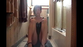 Preview 1 of Gad Marne Ki Ladaki Ki Video - Hot Mia