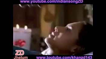 Preview 1 of Peesjapan - hot kiss rani mukarji upload by Zaidi jhelum