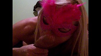 Preview 1 of Masage Gerl - jo me chupando b&oacute_timo video.AVI