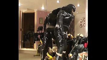 Preview 4 of Teen Princess Fucked - Roxina2005BikerGurlCummShot070305.WMV