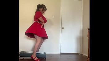 Preview 3 of Mealna Rois - Sexy mujer de rojo