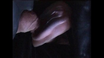 Preview 4 of Xyrhhefbt - Roxina2007DollFuckUncut170600.WMV