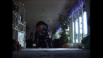 Preview 4 of Presley Medox - Roxina2000RoxyRubber170600XXL.WMV
