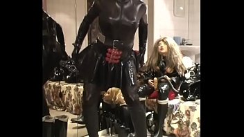 Preview 1 of Fist Sex And Virgin - Roxina2007CockBitchInBlack220207XL.WMV