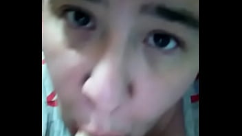 Preview 1 of Giral Brist Feeding Her Boyfrend - Gorda se Masturba