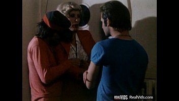 Preview 1 of Seel Todte Hua Xxx - Hairy pussy gets poked by two cocks