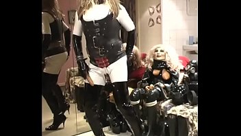 Preview 2 of Ivana Shugar - Roxina2007LoveDollInWhiteLatex030307XL.WMV