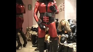 Preview 2 of Mom Sleep Daghutr Fukk - Roxina2007HornySlutInRed030307XL.WMV