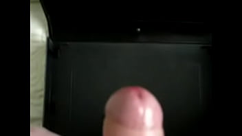 Preview 2 of Only One To One - I&#039_m jerking off in a video box !