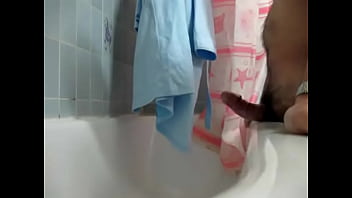 Preview 1 of She Went Crazy - Tub cumming